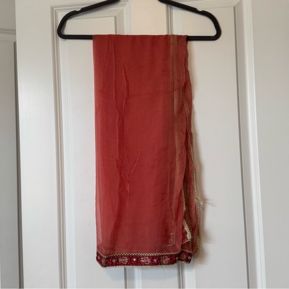 Indian/Pakistani Silk Salwar Kurta Suit - Picture 10 of 12